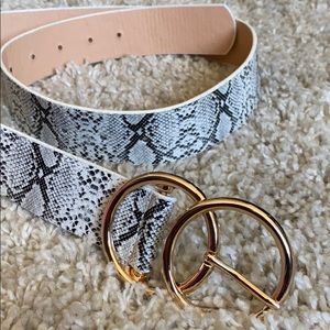 Fashion Nova snake print belt